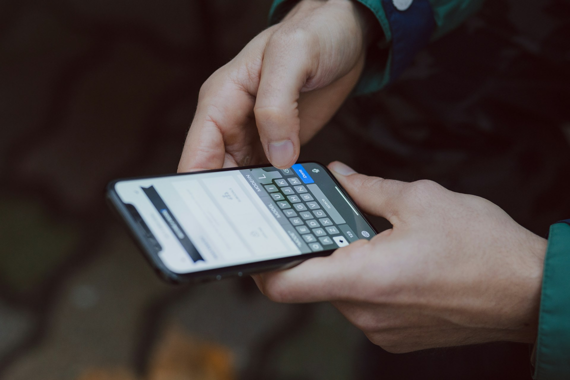 SMS o nieudanym doręczeniu paczki to phishing